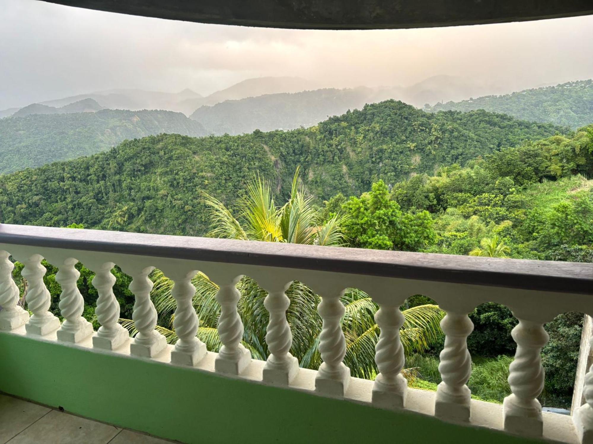 Matthew'S Miracle View Bed and Breakfast Ροζό Εξωτερικό φωτογραφία