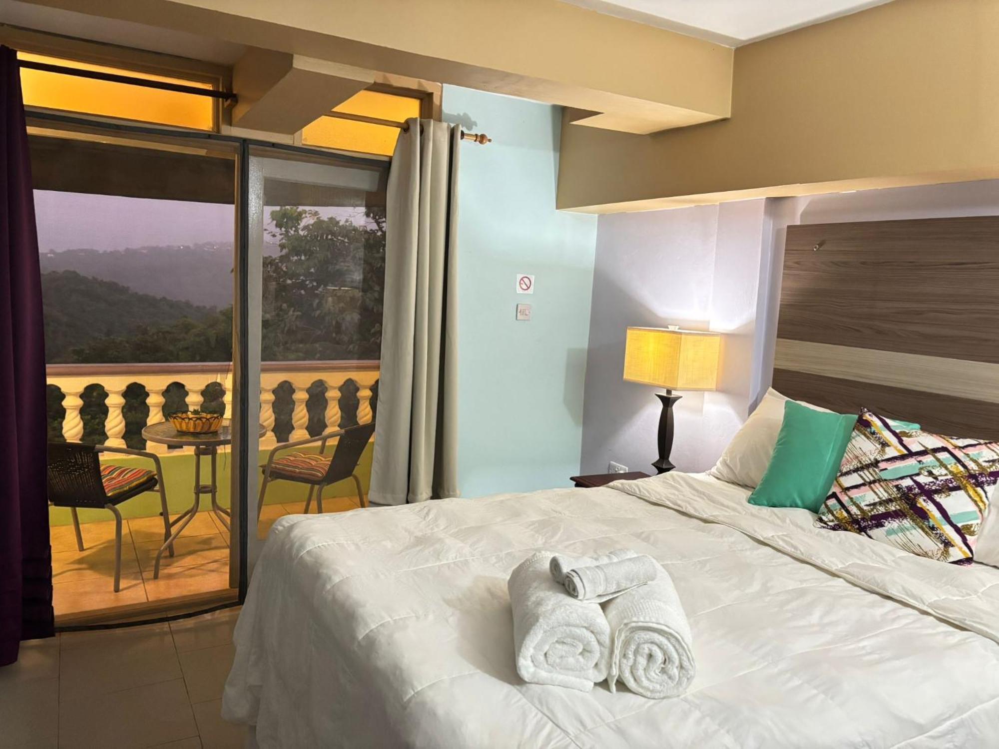 Matthew'S Miracle View Bed and Breakfast Ροζό Εξωτερικό φωτογραφία